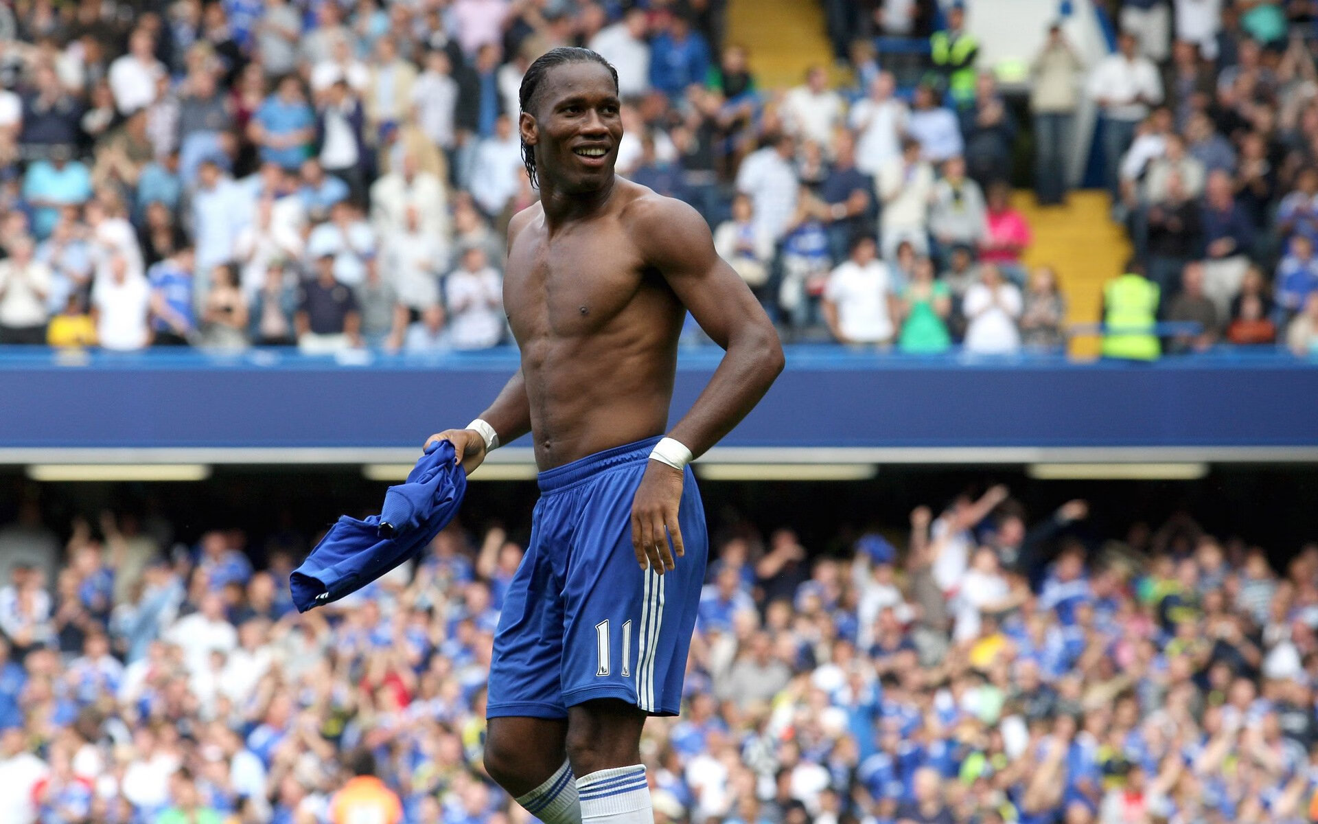 疯狂签约背后的战术布局：赚足眼球的背后真相，疯狂阅读签约作家