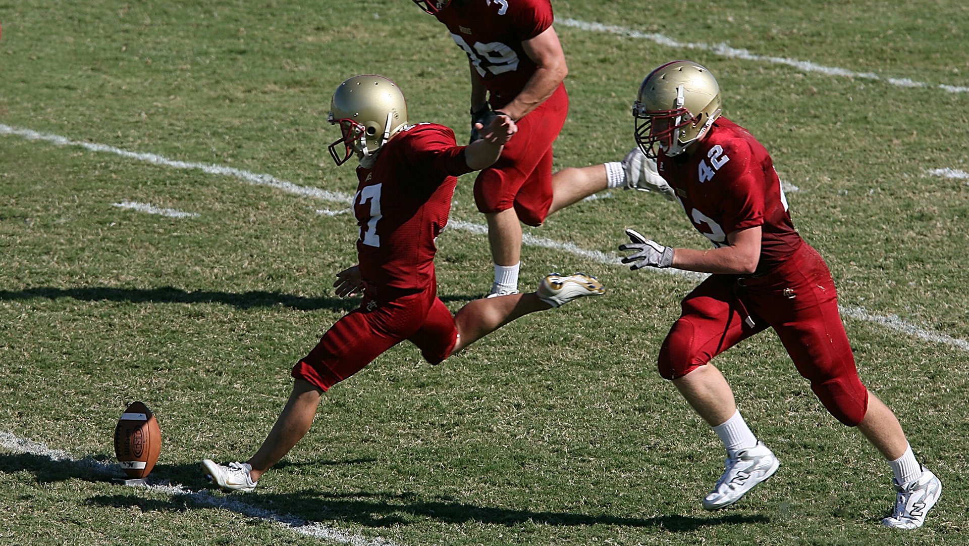 西甲比赛中多支球队实现逆转，战血沸腾，西甲哪三支球队降级
